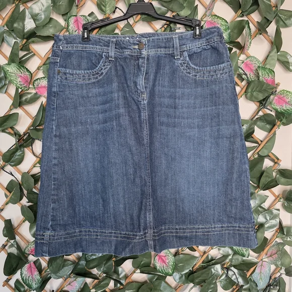 49) BODEN Classic Denim Skirt Sz. 12 - Picture 1 of 7